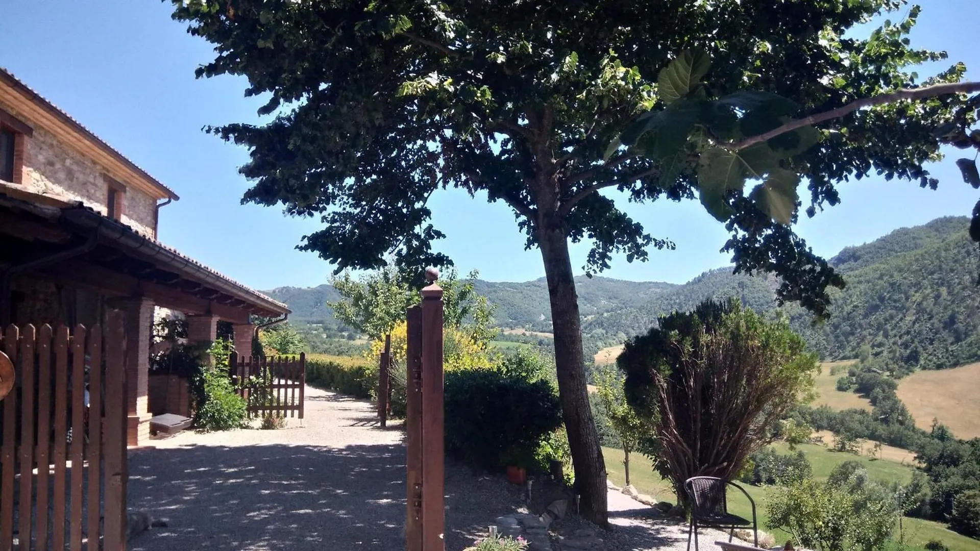 Cozy Apartment With Garden Patio Storage Deckchairs Bbq Pennabilli