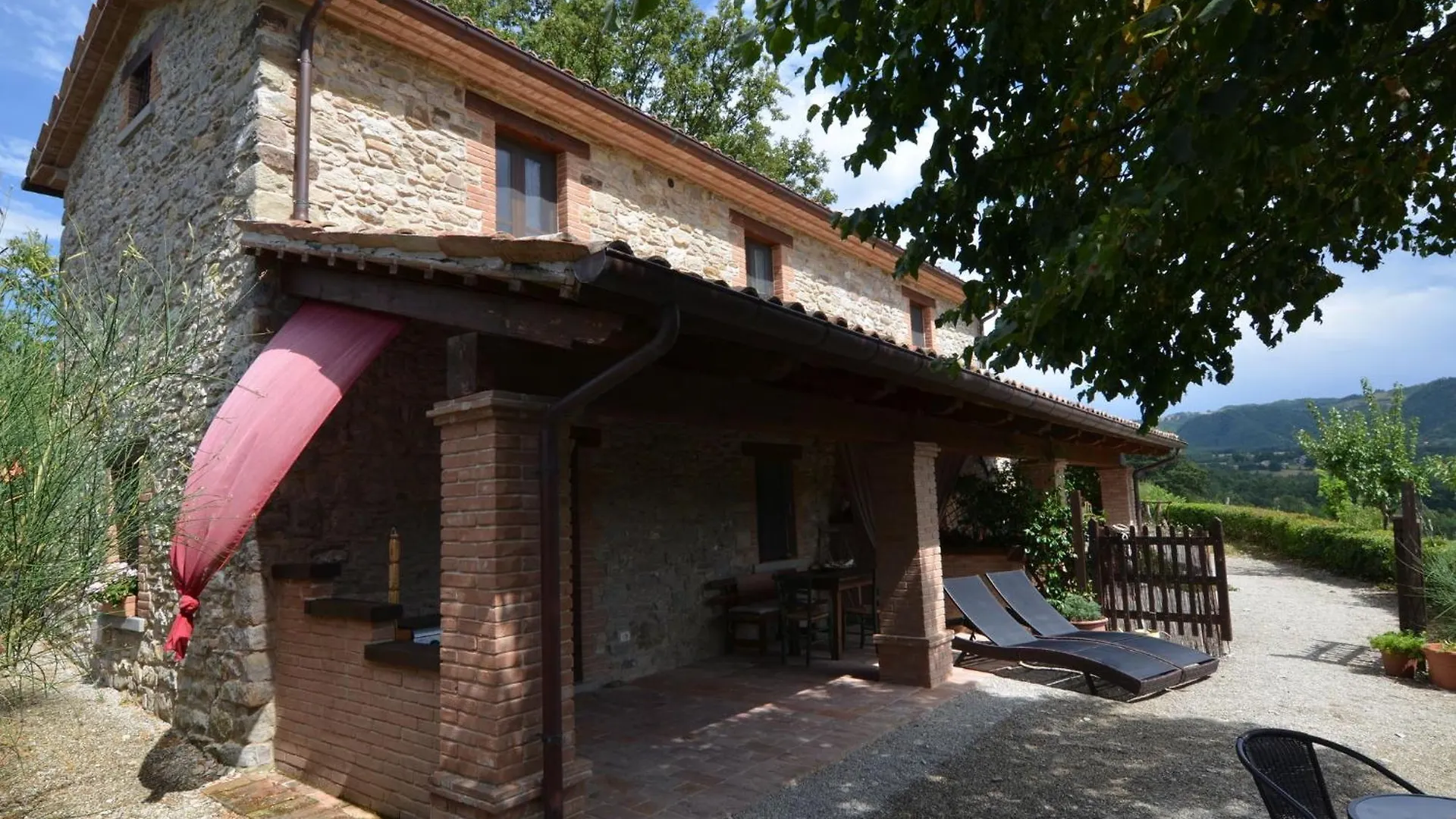 Cozy Apartment With Garden Patio Storage Deckchairs Bbq Pennabilli Włochy