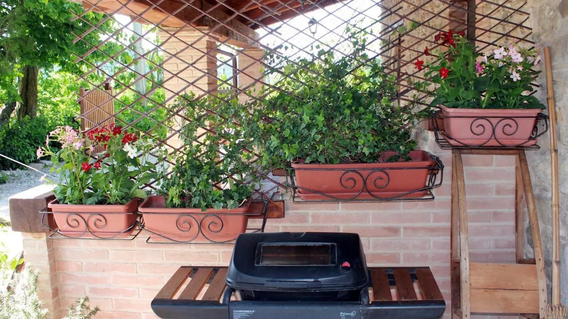 Cozy Apartment With Garden Patio Storage Deckchairs Bbq Pennabilli